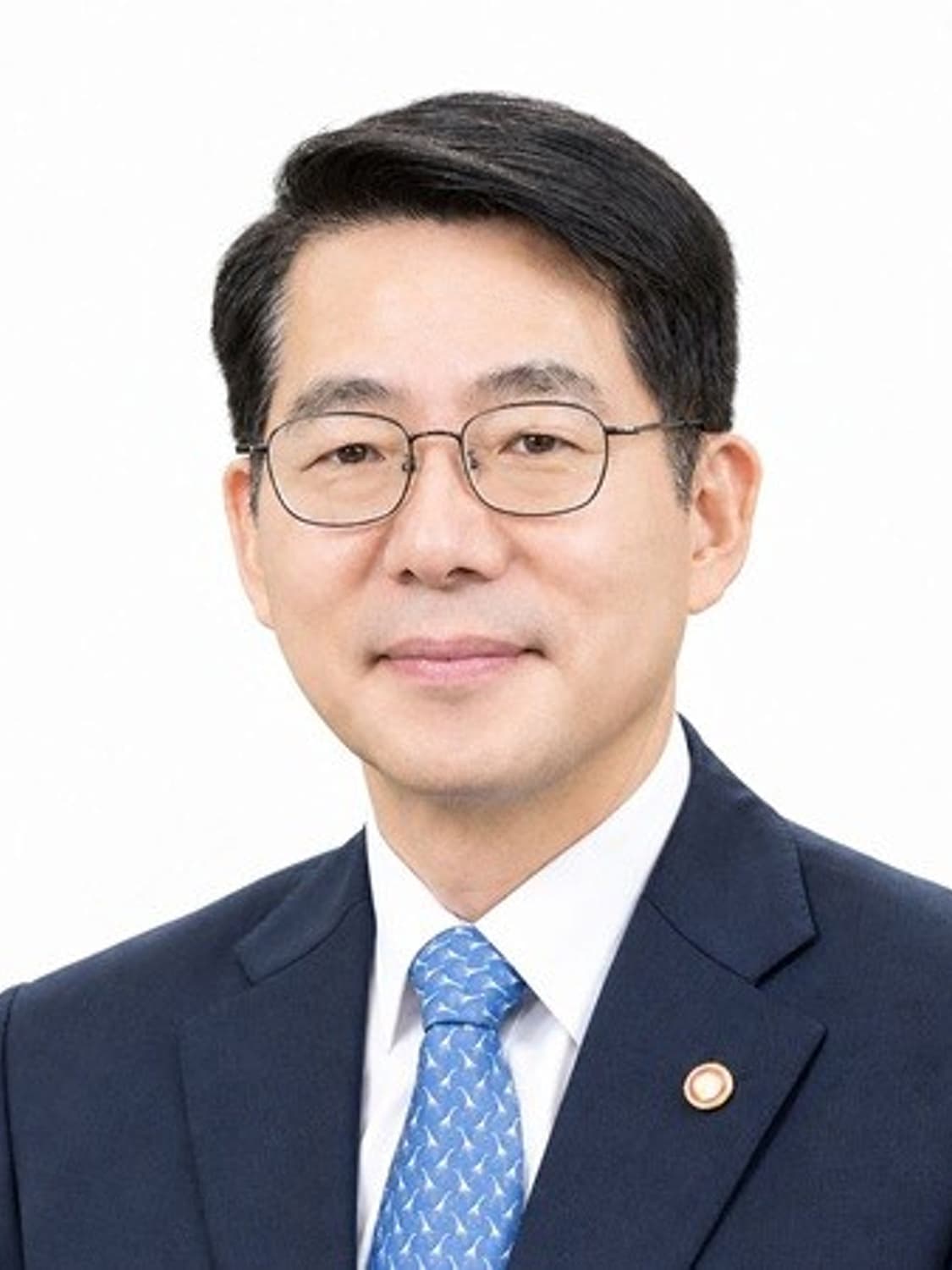 HWANG Jongwoo Minister of Oceans and Fisheries
